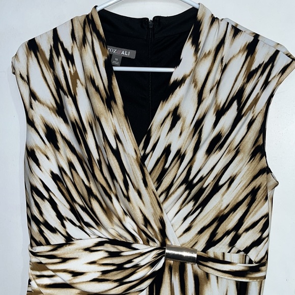 Roz & Ali Sheath Faux Wrap Dress Animal Print Lined Polyester Zip Knee Length 10 - Picture 2 of 10